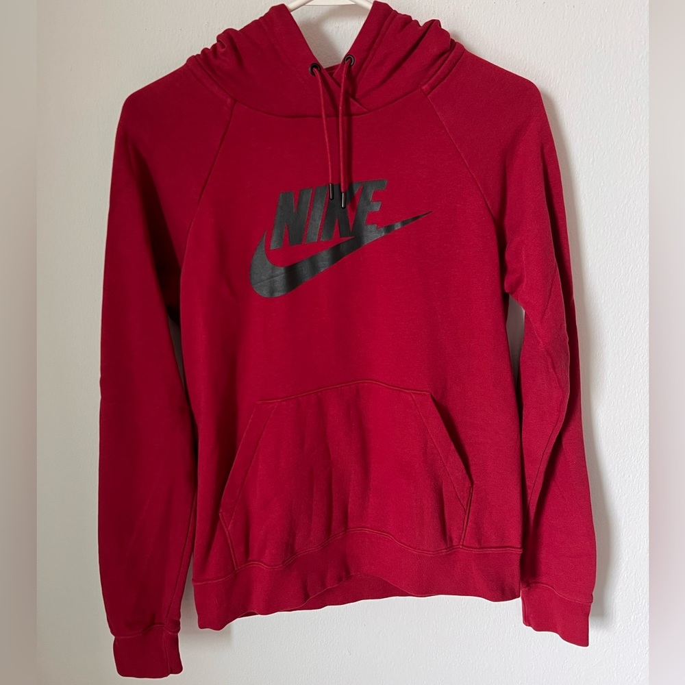 NIKE Women’s Essential Fleece Pull-Over Hoodie‼️